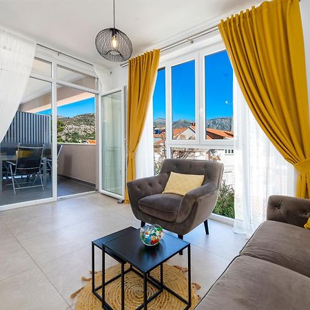 Oyo Deluxe Apartments Дубровник Екстериор снимка