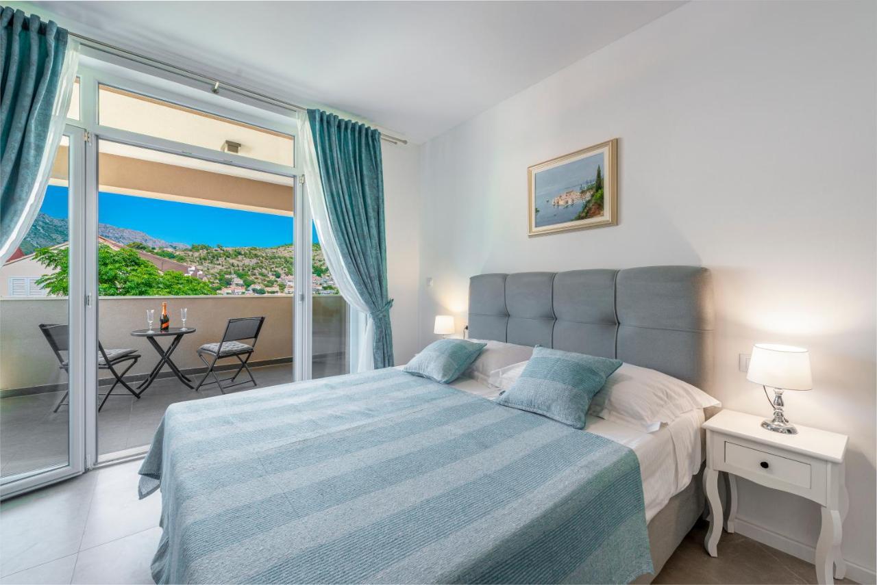 Oyo Deluxe Apartments Дубровник Екстериор снимка