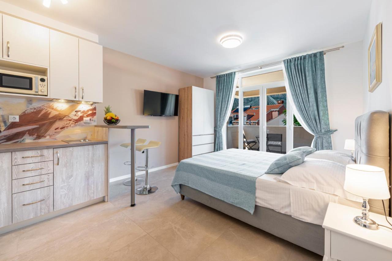Oyo Deluxe Apartments Дубровник Екстериор снимка
