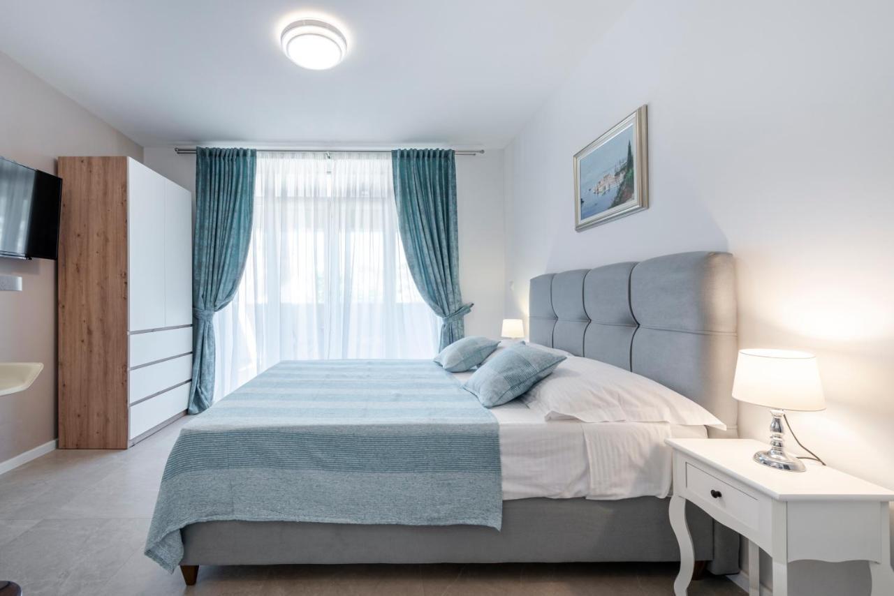 Oyo Deluxe Apartments Дубровник Екстериор снимка
