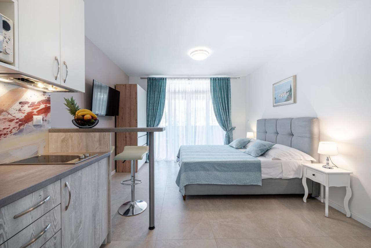 Oyo Deluxe Apartments Дубровник Екстериор снимка