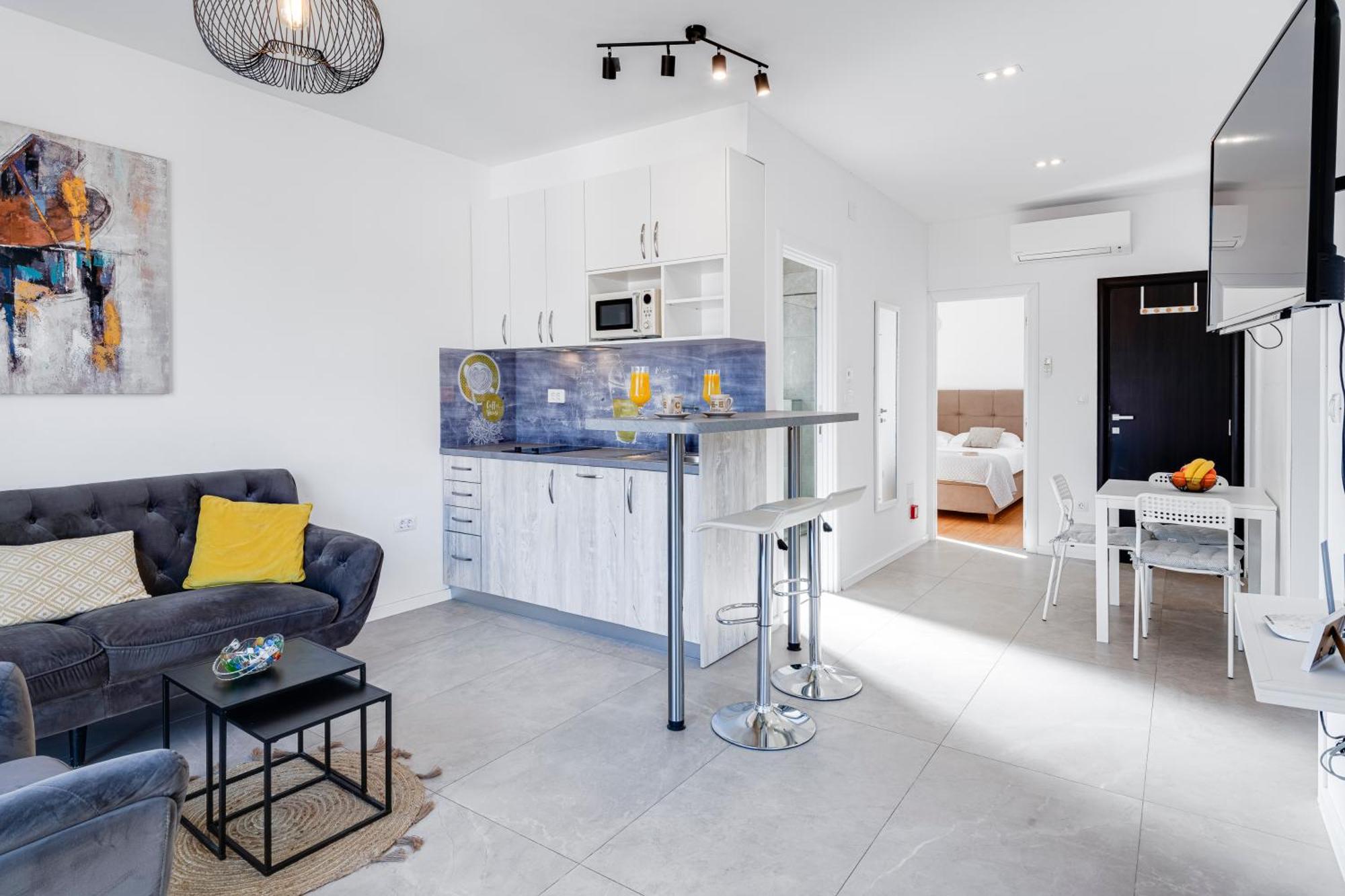Oyo Deluxe Apartments Дубровник Екстериор снимка